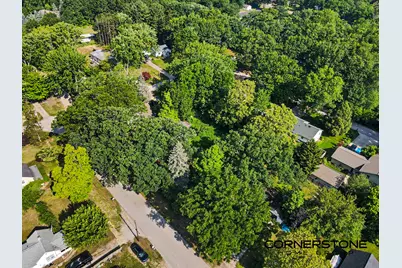 410 Peach Street, Fruitport, MI 49415 - Photo 4