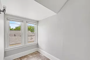 2041 Edgewood Ave NE, Grand Rapids, MI 49505 - Photo 16