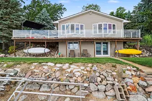 11197 Oak Dr, Delton, MI 49046 - Photo 2