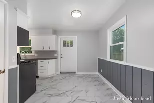 1552 41st St SW, Wyoming, MI 49509 - Photo 8