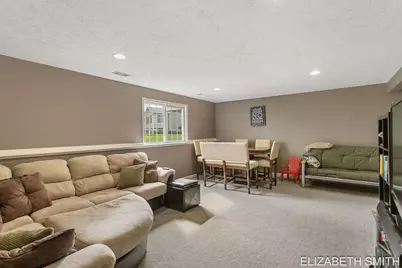 11409 N Lake Drive, Holland, MI 49424 - Photo 32