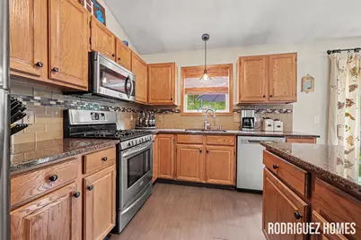 2007 Sandrel Drive NE, Grand Rapids, MI 49505 - Photo 8