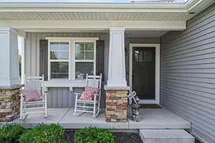 11526 Wilmington Dr, Allendale, MI 49401 - Photo 2
