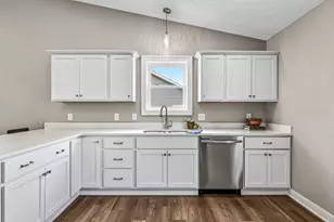 297 Aspen Hill Dr, Shelby, MI 49455 - Photo 8