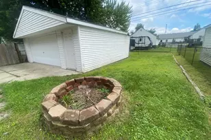 7953 Elm St, Taylor, MI 48180 - Photo 8