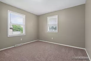 1735 Woodworth St NE, Grand Rapids, MI 49525 - Photo 18
