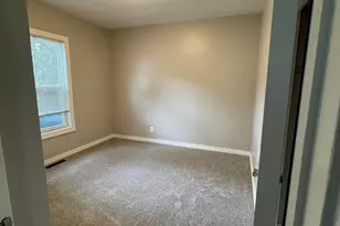 828 Isabella Ct SE, Grand Rapids, MI 49507 - Photo 6