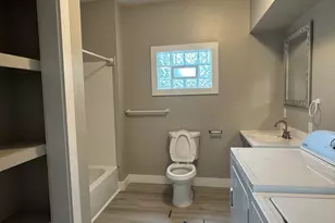 828 Isabella Ct SE, Grand Rapids, MI 49507 - Photo 10