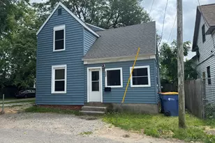 828 Isabella Ct SE, Grand Rapids, MI 49507 - Photo 1