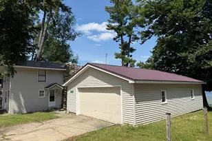 141 S Beechwood Dr SW, Stanton, MI 48888 - Photo 6