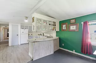 75690 Marie Dr, Lawton, MI 49065 - Photo 6