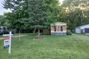 75690 Marie Dr, Lawton, MI 49065 - Photo 1