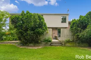 6223 Acropolis Dr SE, Grand Rapids, MI 49546 - Photo 44