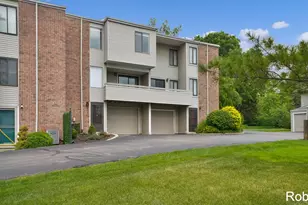 6223 Acropolis Dr SE, Grand Rapids, MI 49546 - Photo 2