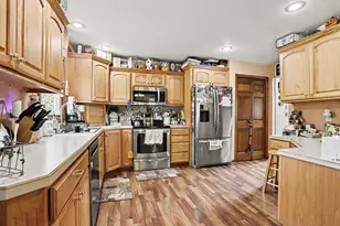 17704 Moorepark Rd, Three Rivers, MI 49093 - Photo 8