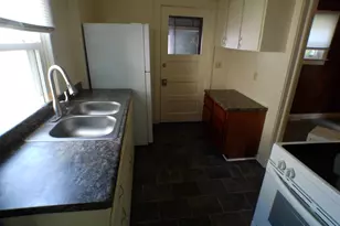 1614 Floral Ave, Jackson, MI 49202 - Photo 8