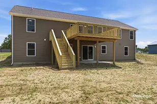 13881 Meadow Oak Dr NE, Greenville, MI 48838 - Photo 2