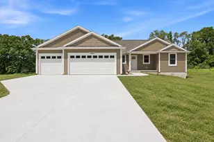 13881 Meadow Oak Dr NE, Greenville, MI 48838 - Photo 1