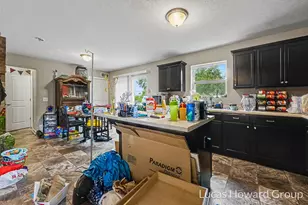 1041 Sunfield Dr, Holland, MI 49424 - Photo 6