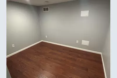 921 Par 4 Circle, Kalamazoo, MI 49008 - Photo 32