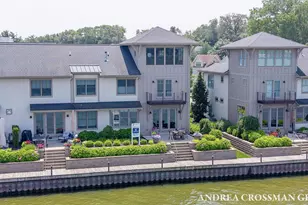 543 Macatawa Ave, Holland, MI 49423 - Photo 2