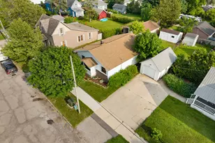 112 Fulton St, Petoskey, MI 49770 - Photo 36