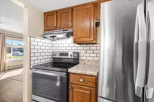 25352 Potomac Dr, South Lyon, MI 48178 - Photo 8