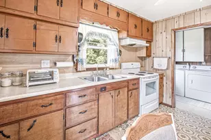 2015 Gaines Dr, Benton Harbor, MI 49022 - Photo 8