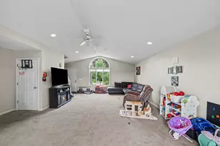 678 Apache Dr, Fremont, MI 49412 - Photo 6