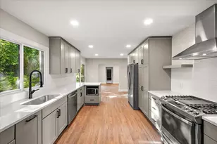 7381 Cathedral Dr, Bloomfield Hills, MI 48301 - Photo 26