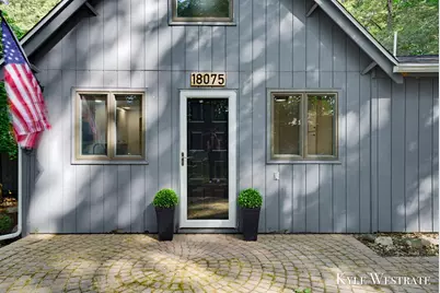 18075 Sunset Drive, Grand Haven, MI 49417 - Photo 2