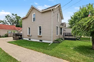 301 Cypress St, Manistee, MI 49660 - Photo 26