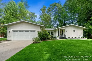 1292 Edinborough Dr, Norton Shores, MI 49441 - Photo 2