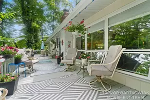 1292 Edinborough Dr, Norton Shores, MI 49441 - Photo 8