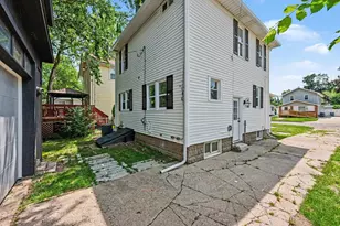 224 W Burnham Street W, Battle Creek, MI 49015 - Photo 22