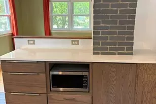 213 W Summit St, Ann Arbor, MI 48103 - Photo 8