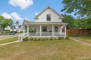 40 S Monroe St NE, Rockford, MI 49341 - Photo 2