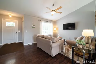 3054 Woodglen Street NW, Grand Rapids, MI 49504 - Photo 12