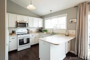 3054 Woodglen St NW, Grand Rapids, MI 49504 - Photo 16