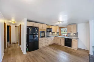 10401 Degrand St, White Lake, MI 48386 - Photo 10