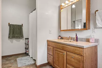 215 S Lincoln Avenue, Three Rivers, MI 49093 - Photo 12