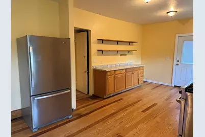 409 E Porter Street, Albion, MI 49224 - Photo 10