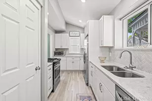 817 Joslin St SE, Grand Rapids, MI 49507 - Photo 18