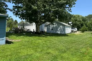 1984 Greenly Ave, Benton Harbor, MI 49022 - Photo 16