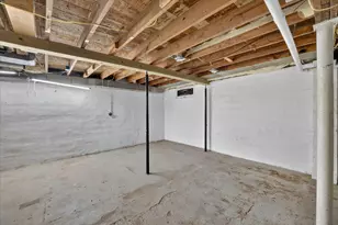 196 W Pitman Ave, Battle Creek, MI 49017 - Photo 26