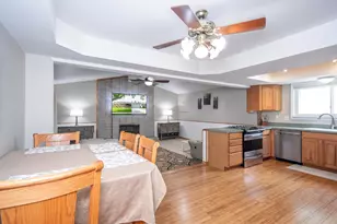 14490 Edshire Dr, Sterling Heights, MI 48312 - Photo 16