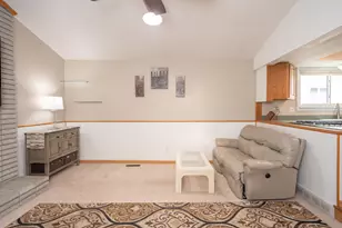 14490 Edshire Dr, Sterling Heights, MI 48312 - Photo 22