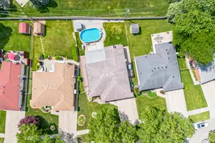 14490 Edshire Dr, Sterling Heights, MI 48312 - Photo 10