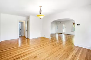 2501 Lakeview Ave, Saint Joseph, MI 49085 - Photo 12