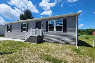 4662 Circle Inn Dr, Shelbyville, MI 49344 - Photo 2